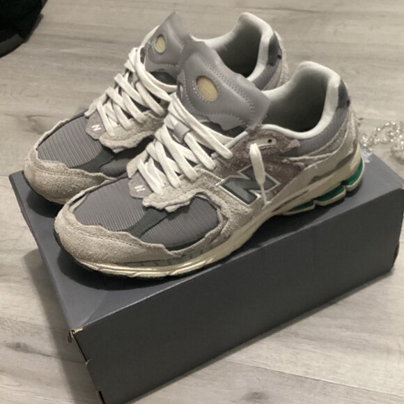 "New Balance 2002R Protection Pack Rain Cloud" - Picture 1 of 9